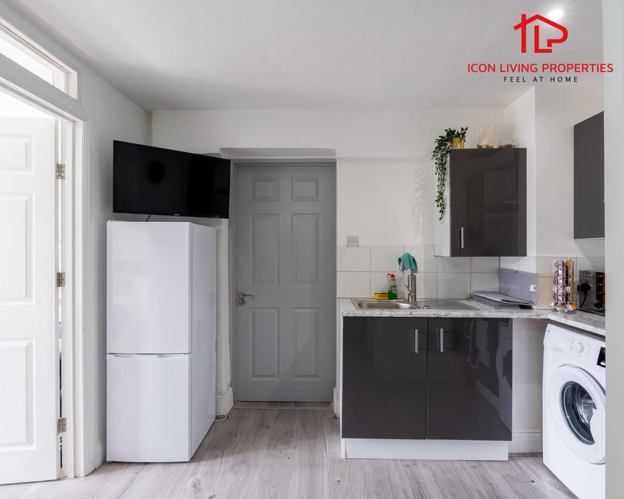 1 Bedroom Arch-View Apartment 2 By Icon Living Properties Short Lets & Serviced Accommodation With Free Parking London Exterior foto